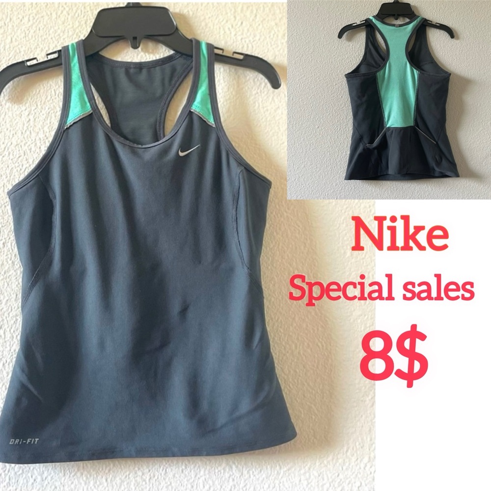 NIKE gray sports  top